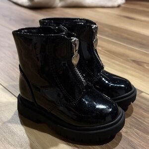 Size 5T zip up boots
